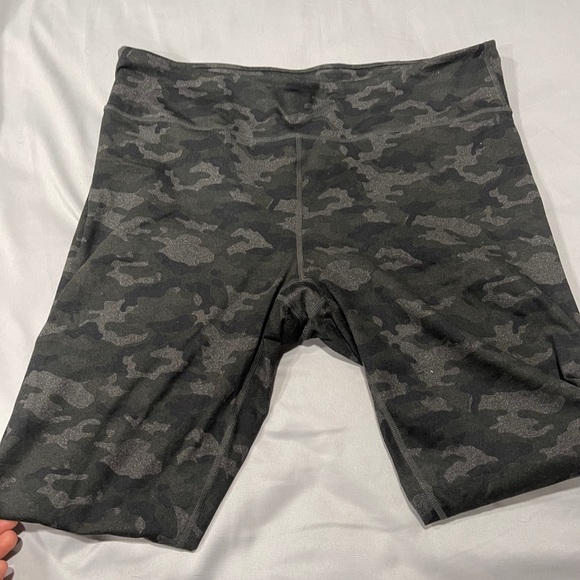 FABLETICS Legging - Picture 3 of 3